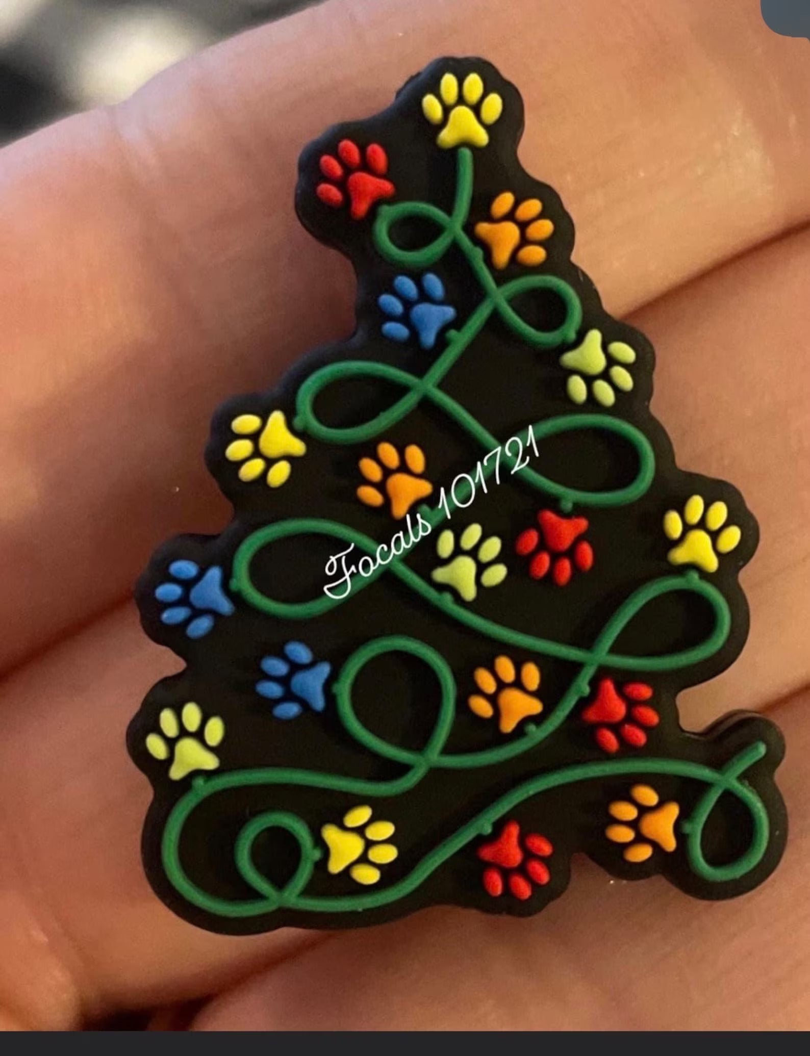 Christmas Tree Paw Prints Focal Bead